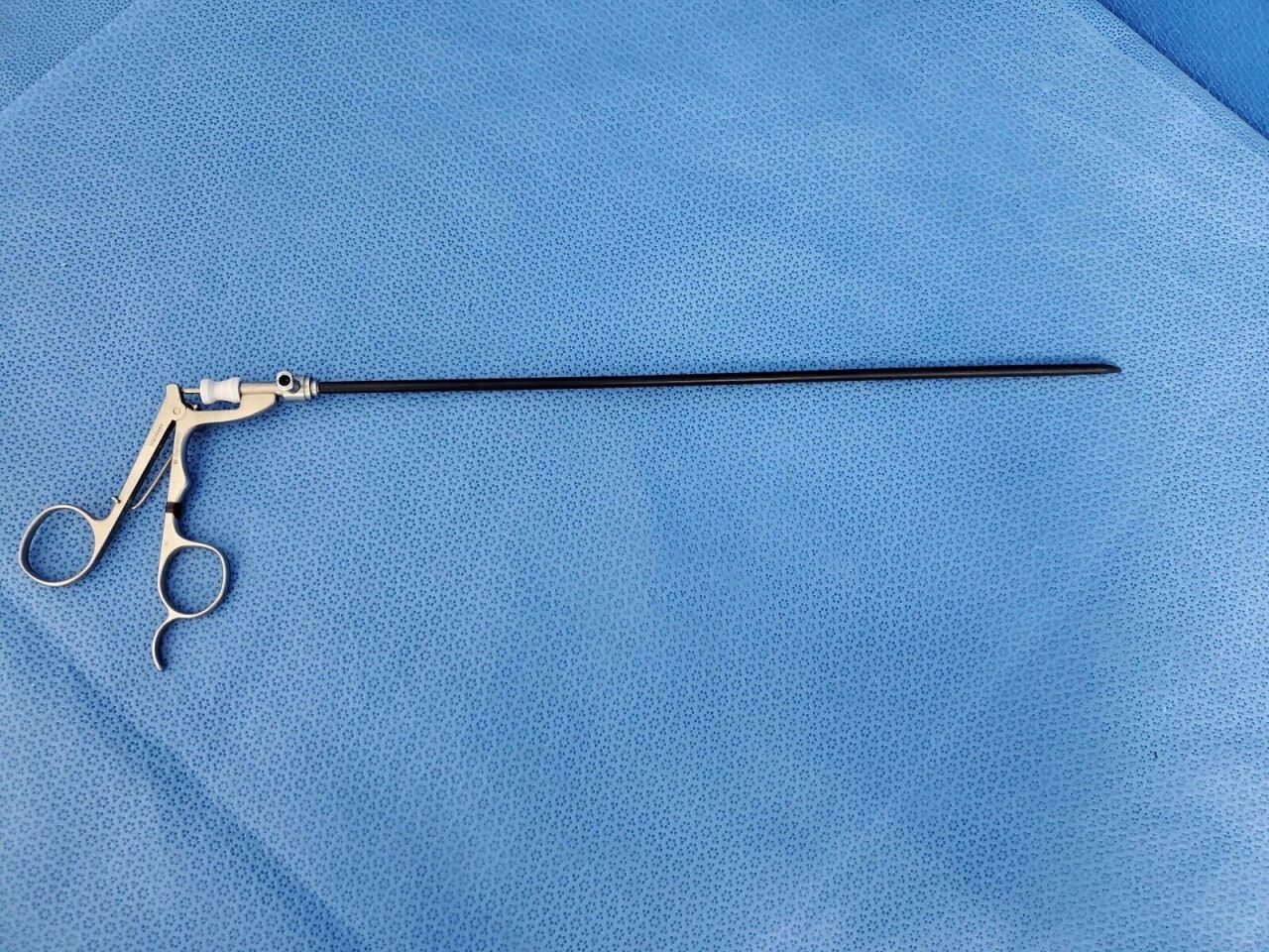 R. WOLF 8383.581 Laparoscopic 5mm Left Curved Dissecting Forcep — photo 1