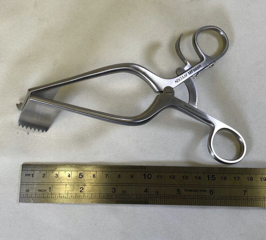AESCULAP MF065R Meyerding Retractor 25mm x 57mm Blades Self Retaining — photo 7