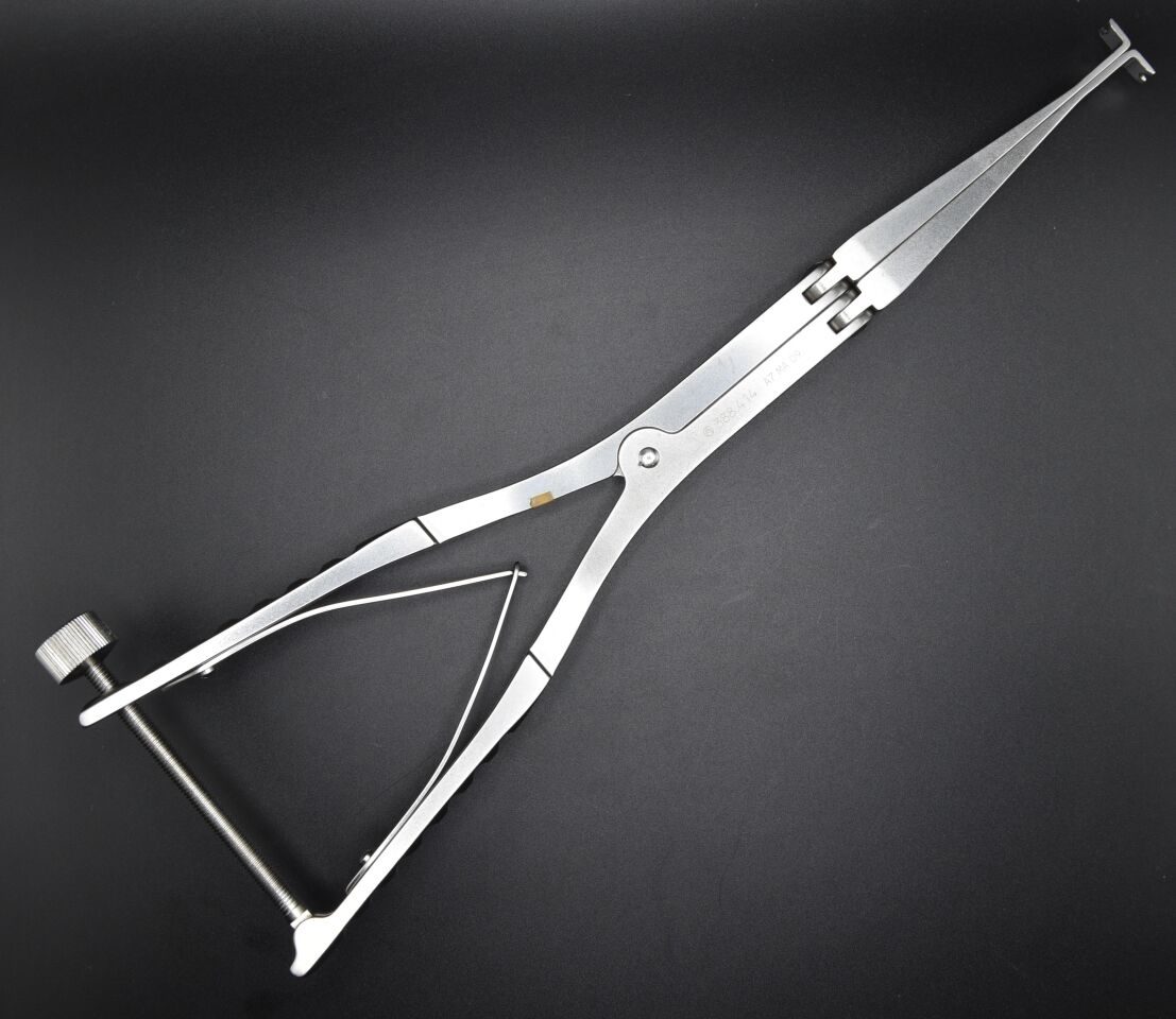 SYNTHES 388.414 CURVED DISTRACTOR