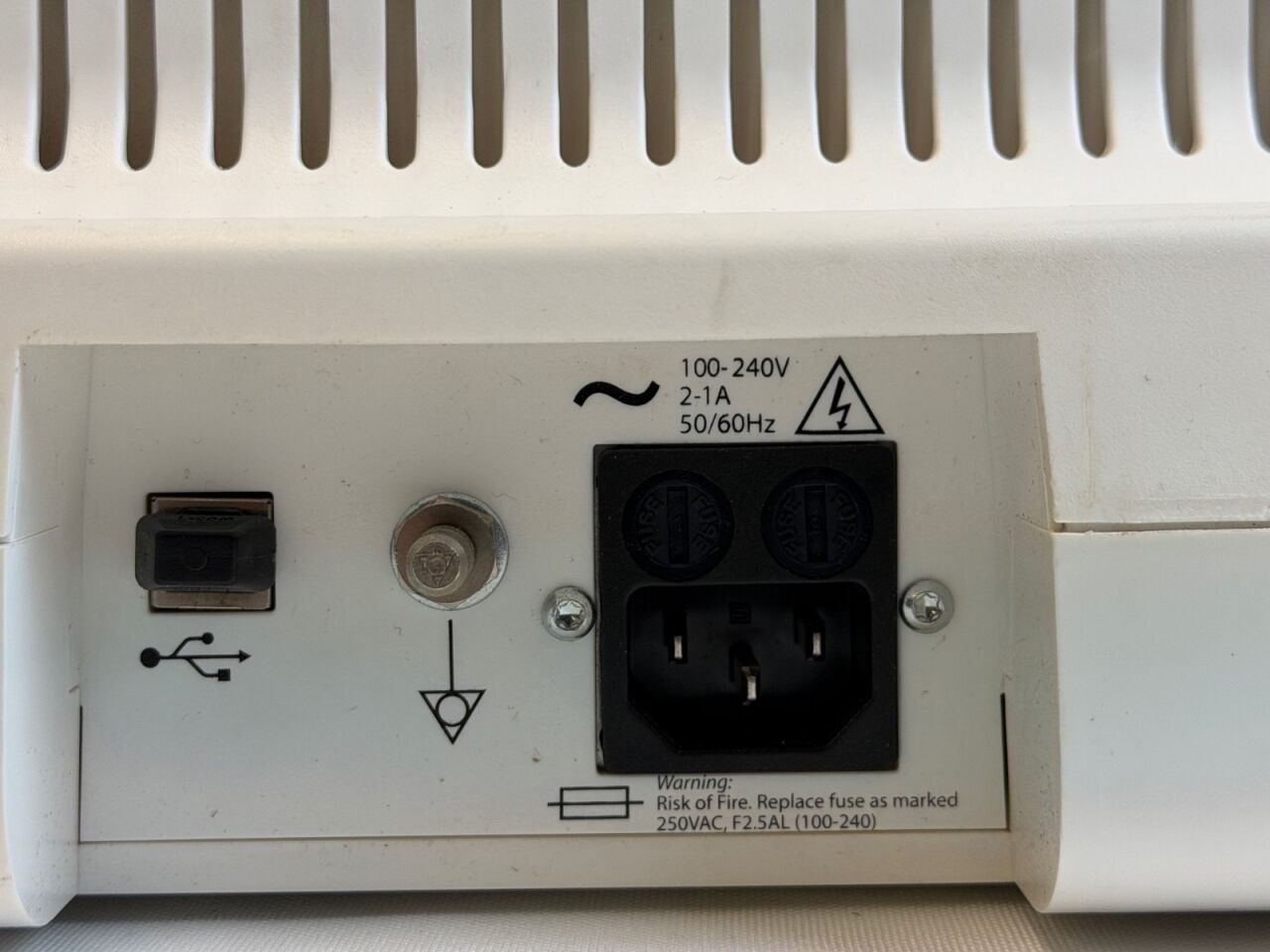 COVIDIEN CBC SCG Battery Charger — photo 7
