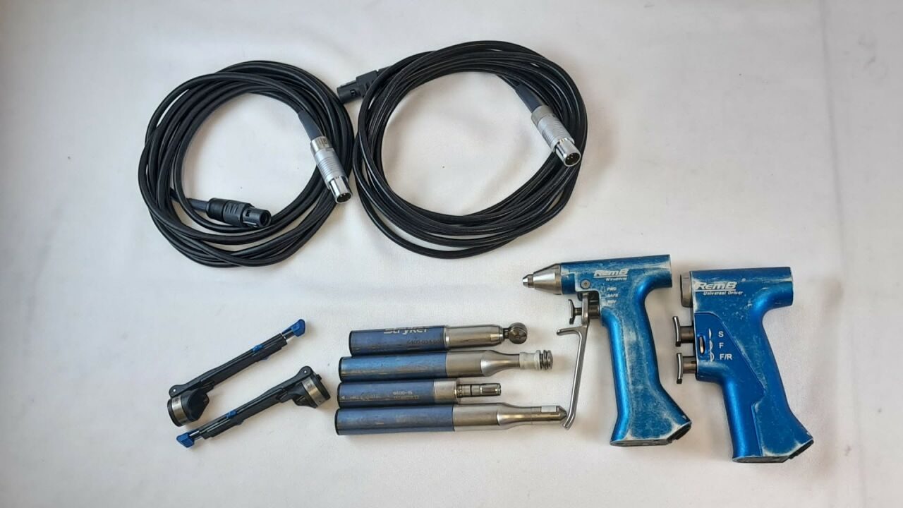 STRYKER 8 Pc 6400-099 RemB Universal Driver & 6400-062 Electric Wiredriver Handpiece Kit