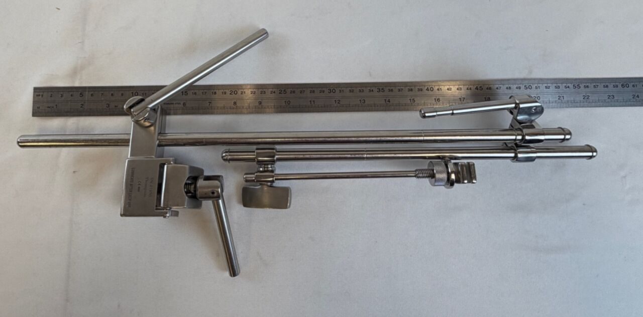 THOMPSON SURGICAL 42139HM Laparoscopic Holder 21" w/ 41950 Power Rail Clamp — photo 6