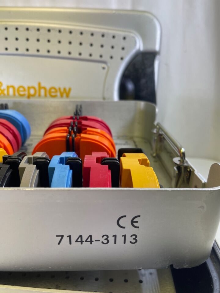 SMITH & NEPHEW 7144-3113 Genesis II  CR Tibial Insert Trial Tray — photo 3