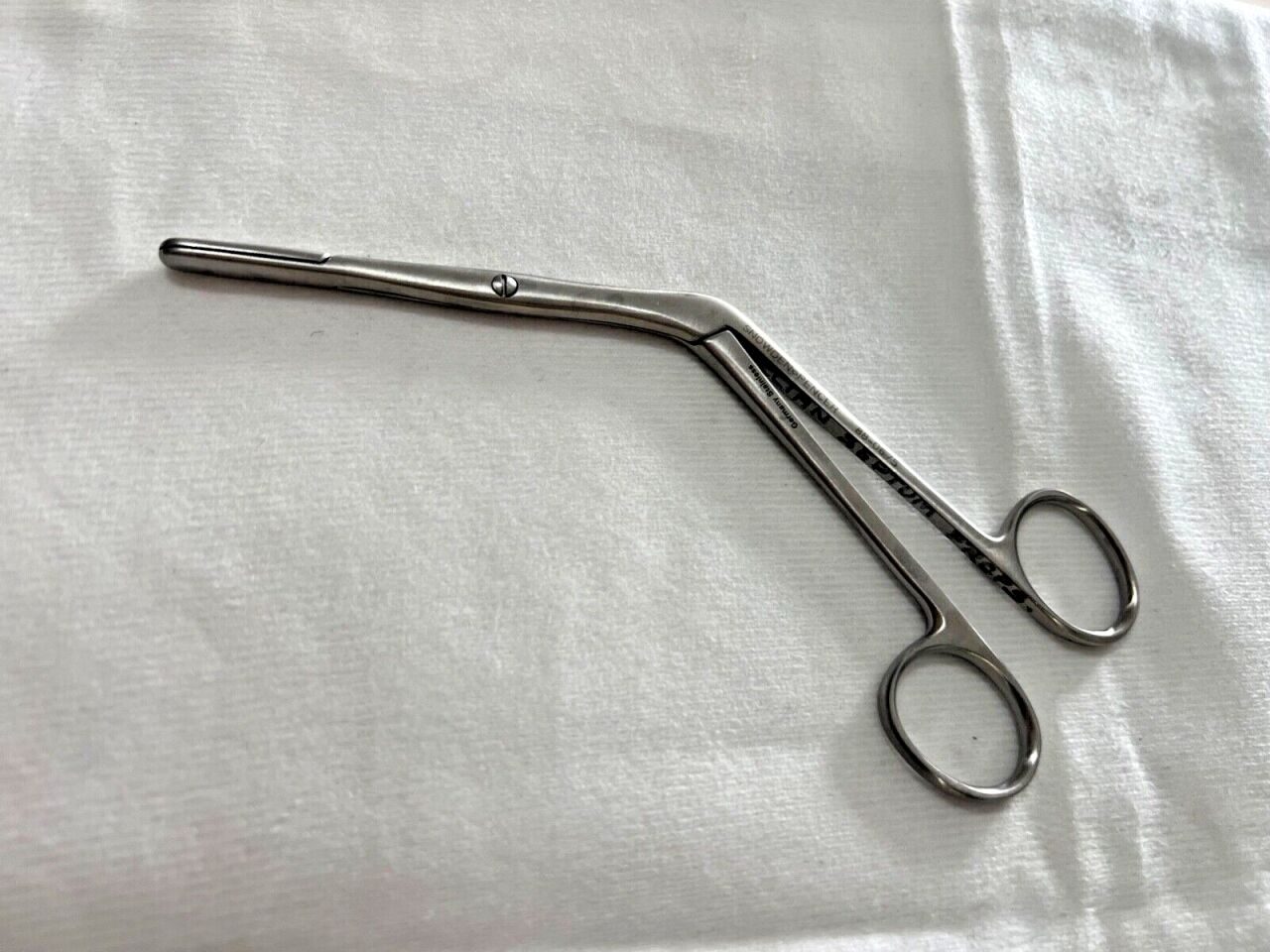 SNOWDEN-PENCER 88-0675 Sheen Killian Forceps Serrated Tips 7" Length