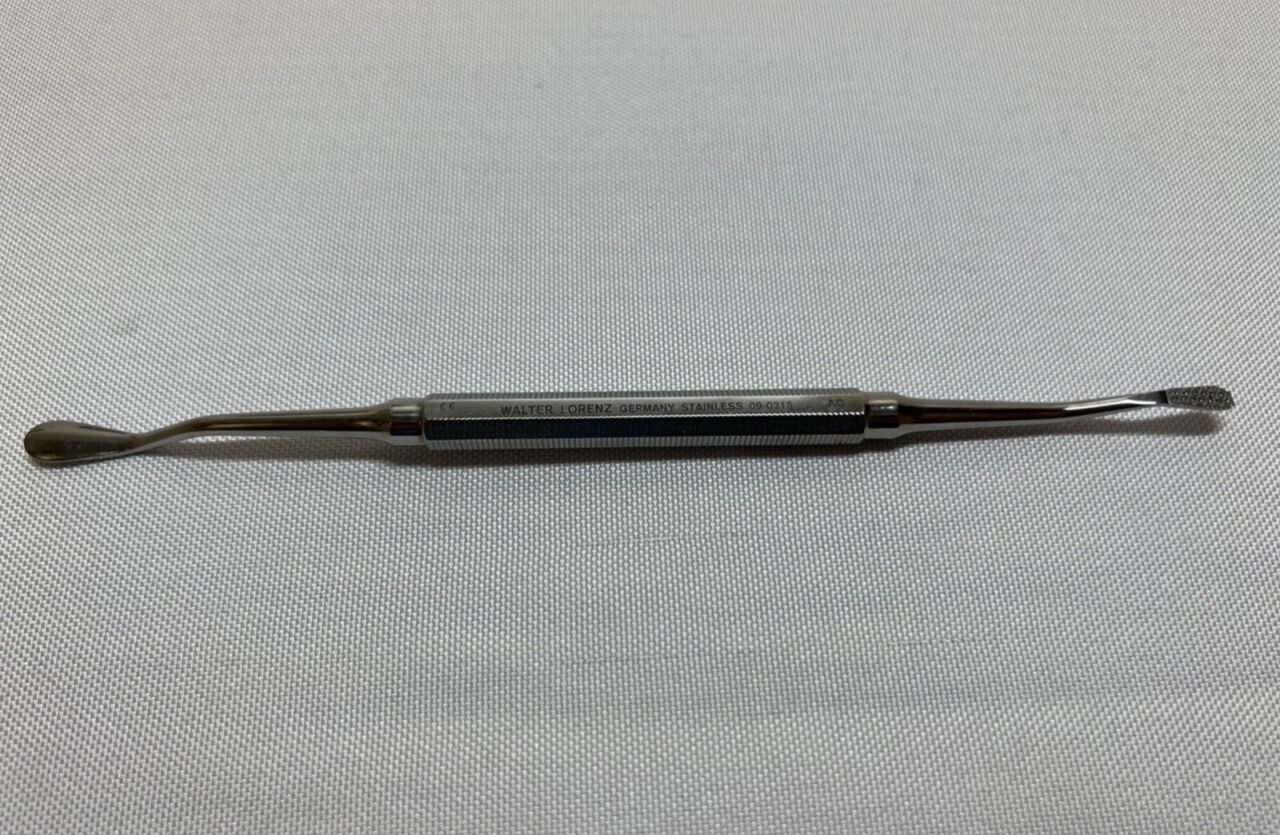 W. LORENZ MEDICAL 09-0215 Cross Serrations Double Sided Bone File — photo 1