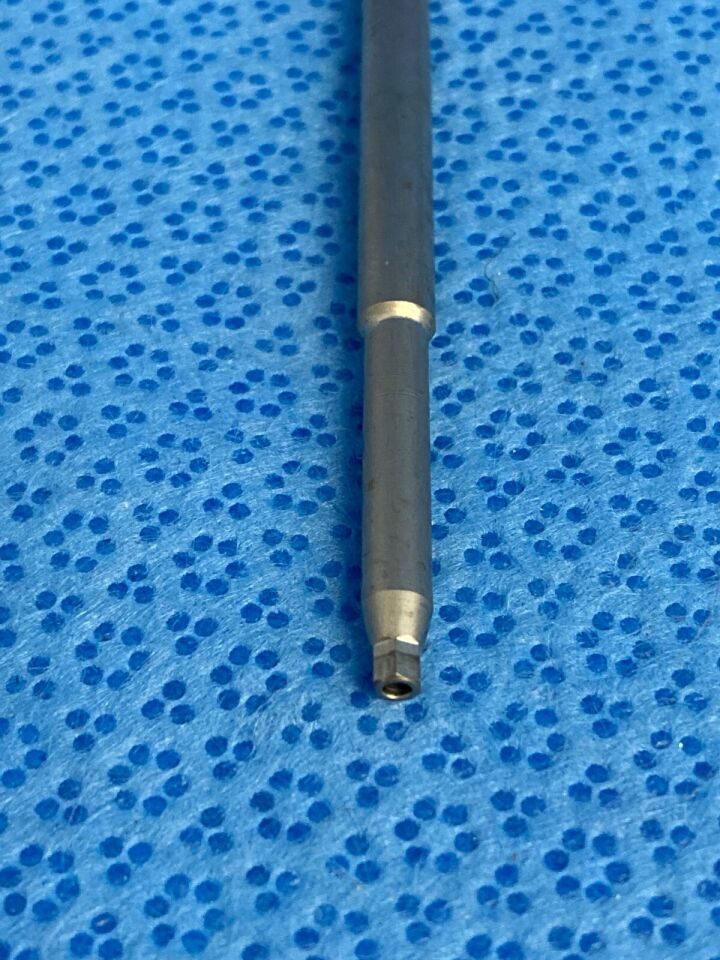 STRYKER 702482 ASNIS III Quick Connect 2.5mm Hex Cannulated Screwdriver Shaft — photo 3