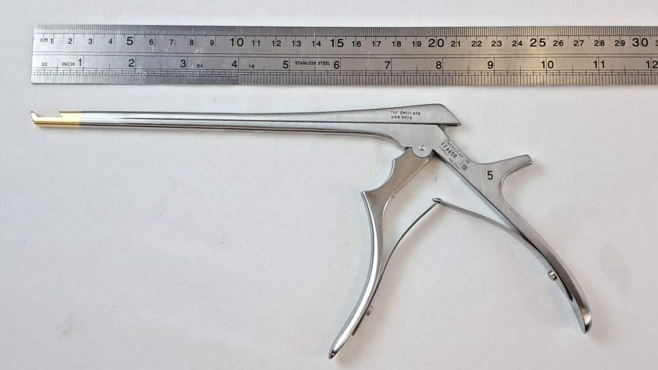 AESCULAP FF665R Kerrison Rongeur 5mm Bone Punch 130° Upward 7 7/8" Spine — photo 6