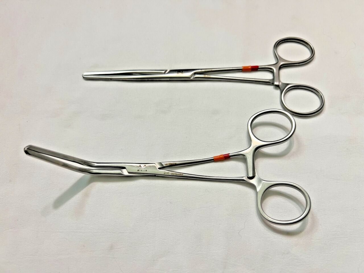 NOVARE N-10058 / N-10025 Patent Ductus Clamp & Multi-Purpose Clamp - lot of 2 — photo 1