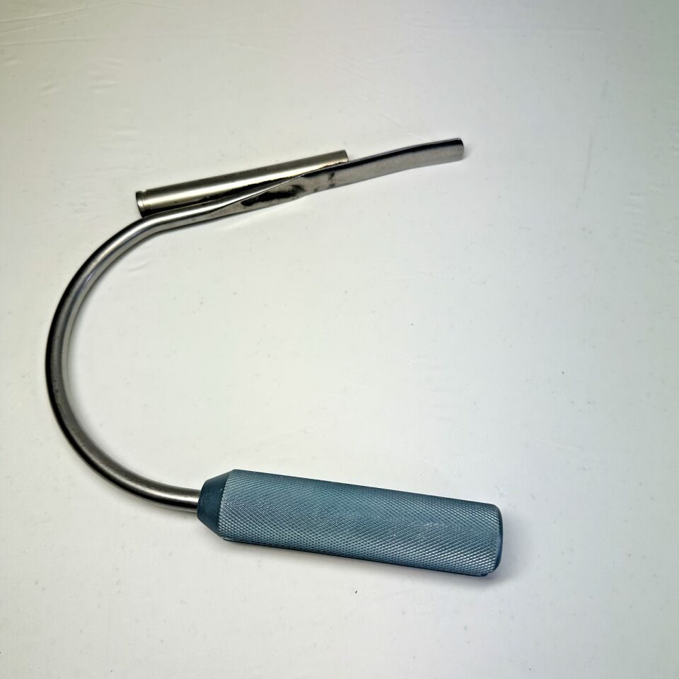 SNOWDEN-PENCER 88-5210 Emory Retractor w/ Suction — photo 1