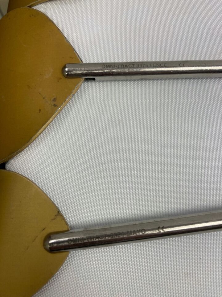 VARIOUS  Omni-Tract Swivel Aluminum Radiolucent Retractor Blades w/ Case — photo 6