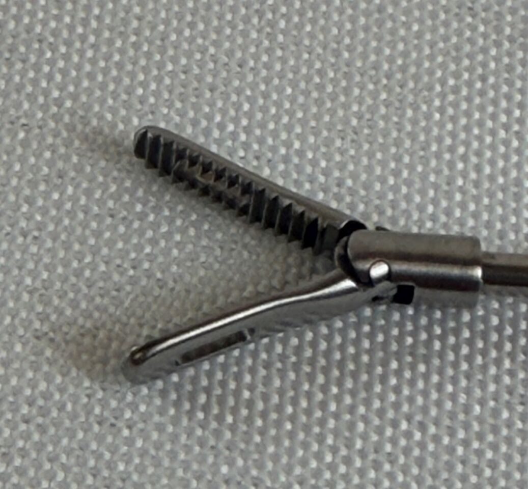 KARL STORZ 31310K Fenestrated Double Action Grasper ClickLine Insert — photo 4