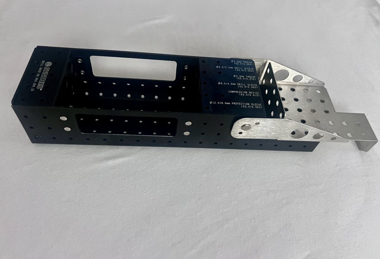 SYNTHES 69.004.300.35 Tibial Nail-EX Instrument Set Drill Rack — photo 1