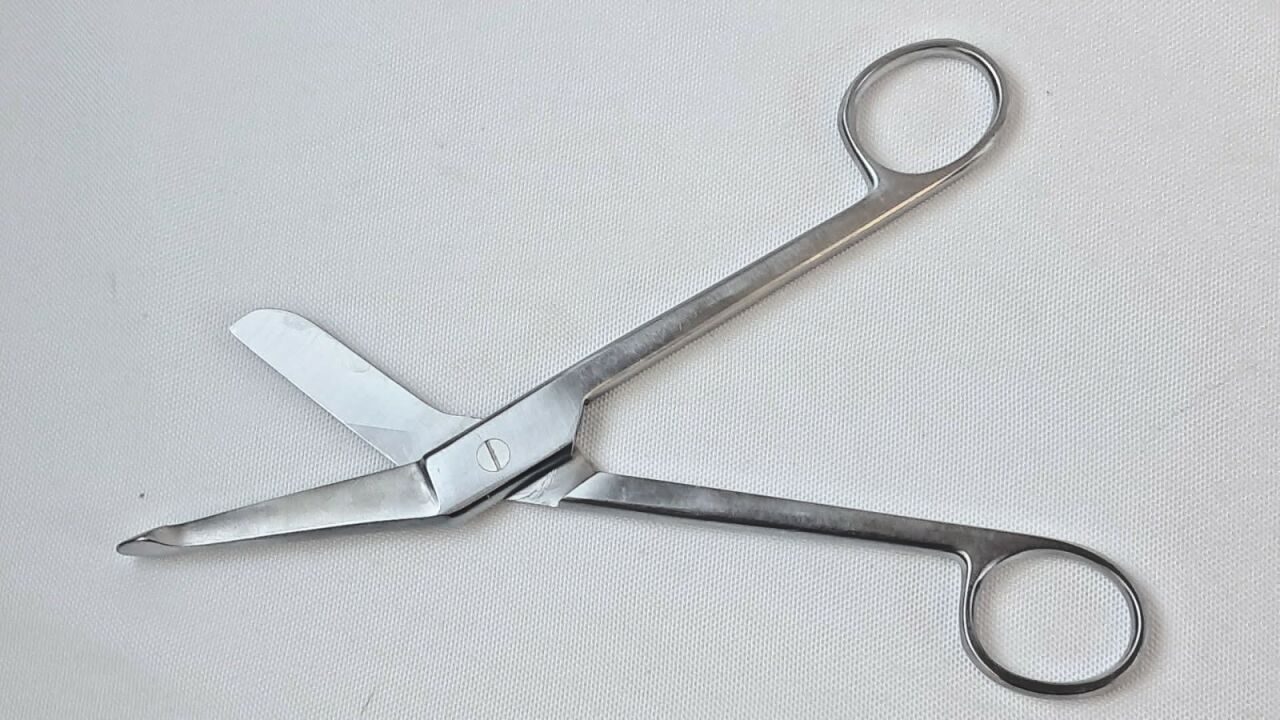 INTEGRA MILTEX 5-516 Lister Bandage Scissors 71/4" Angled Probe Point