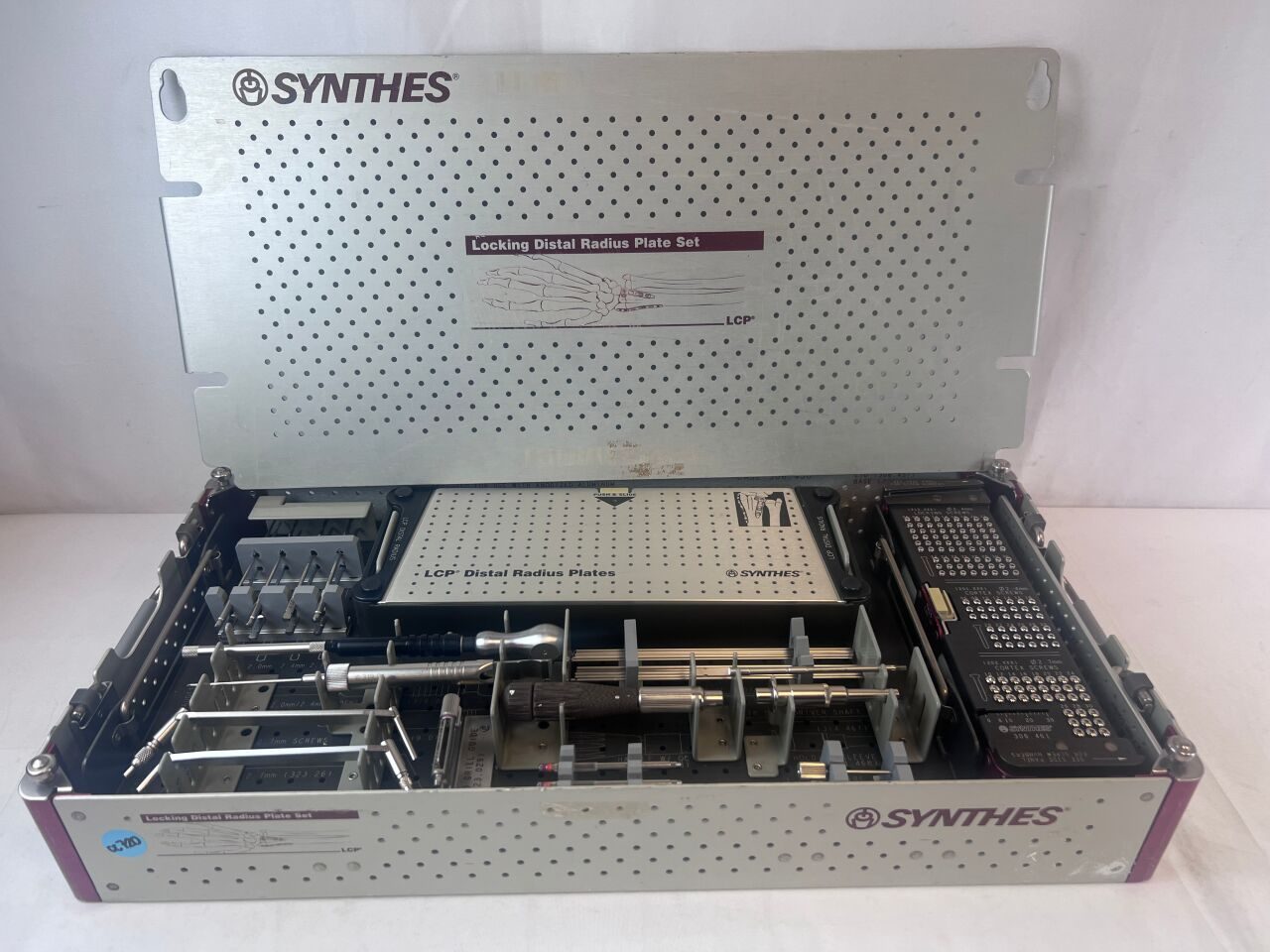 SYNTHES LCP Locking Distal Radius Plate Set — photo 6