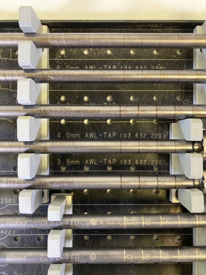 SYNTHES Custom — photo 4