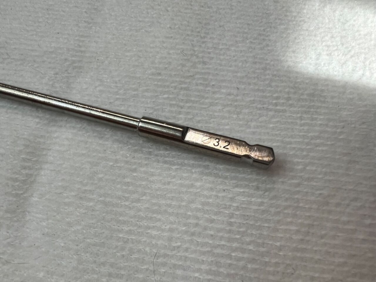 UNIQUE SURGICAL T19-095-AO-K20 QC T-Handle w/ 3.2mm Drill — photo 3