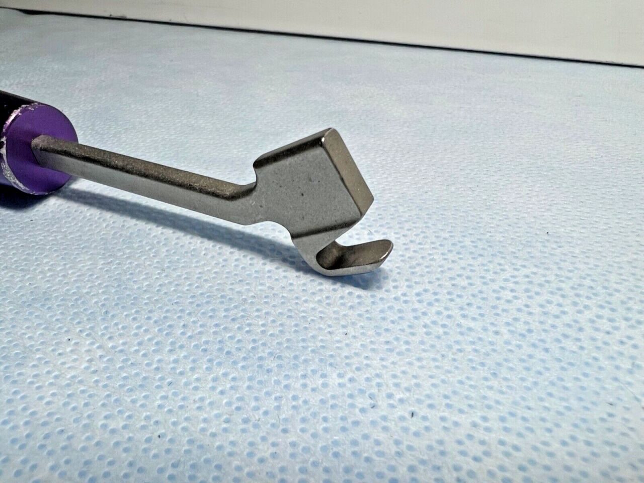MEDTRONIC 808-042 Sofamor Danek Small Laminar Thoracic Hook Trial — photo 2
