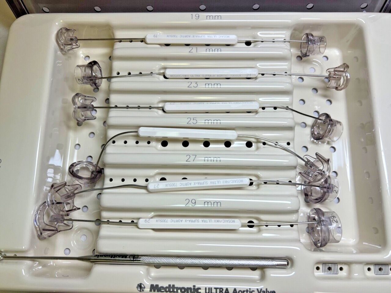 MEDTRONIC Mosaic Ultra / Hancock II Ultra Aortic Sizers System w/ Aortic Valve — photo 2