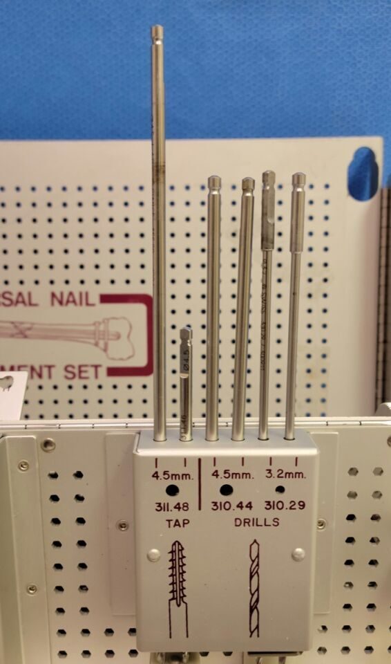 SYNTHES Various Universal Nail Instrument Set — photo 6