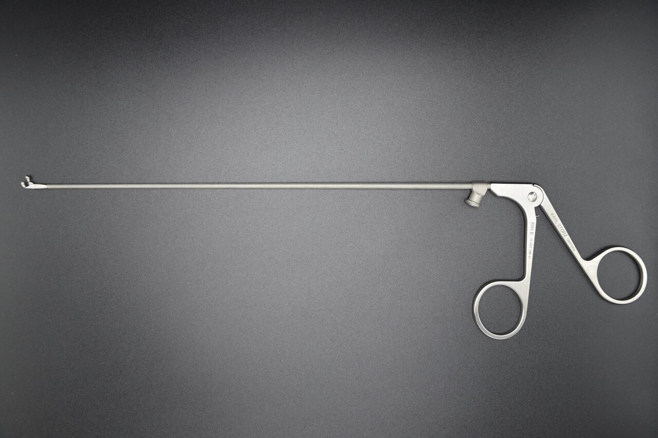 KARL STORZ 8591B Storz Kleinsasser Cutting Forceps w/ 2mm Cup Jaws Curved Up