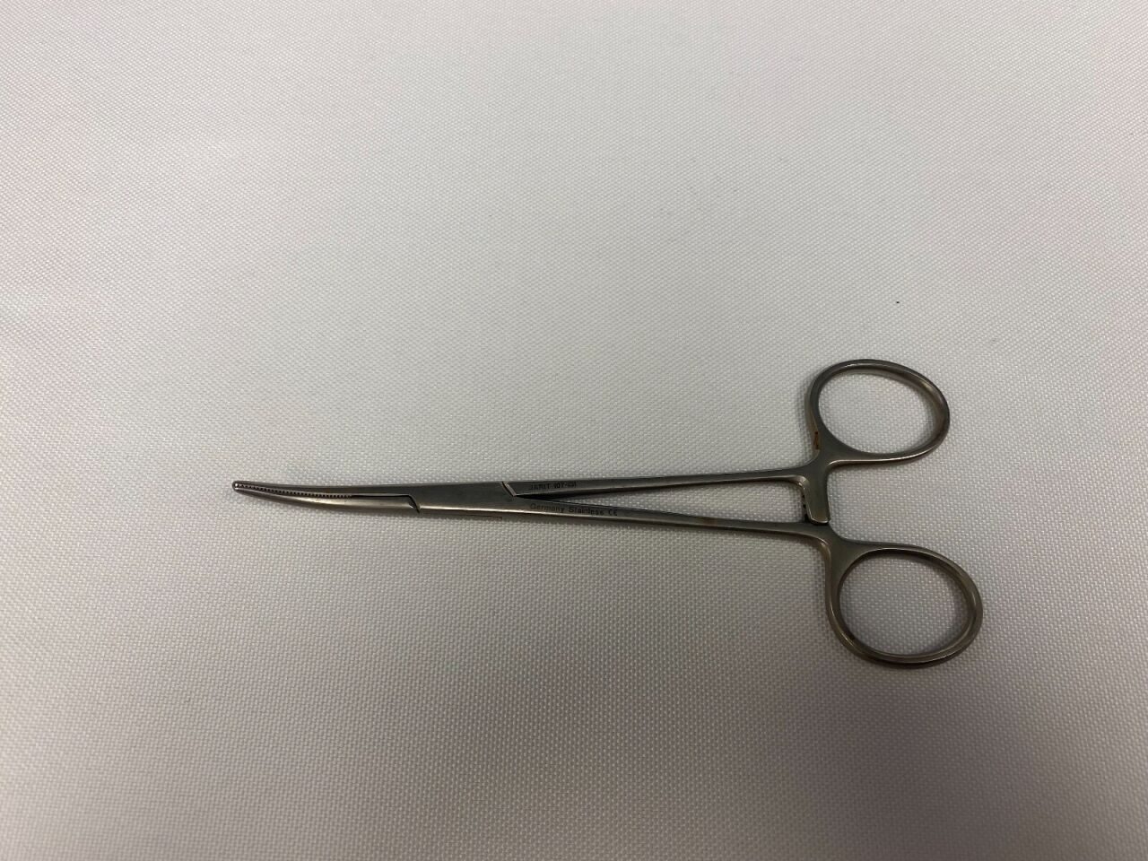 JARIT 107-131 Delicate Curved Hemostatic Artery Clamp