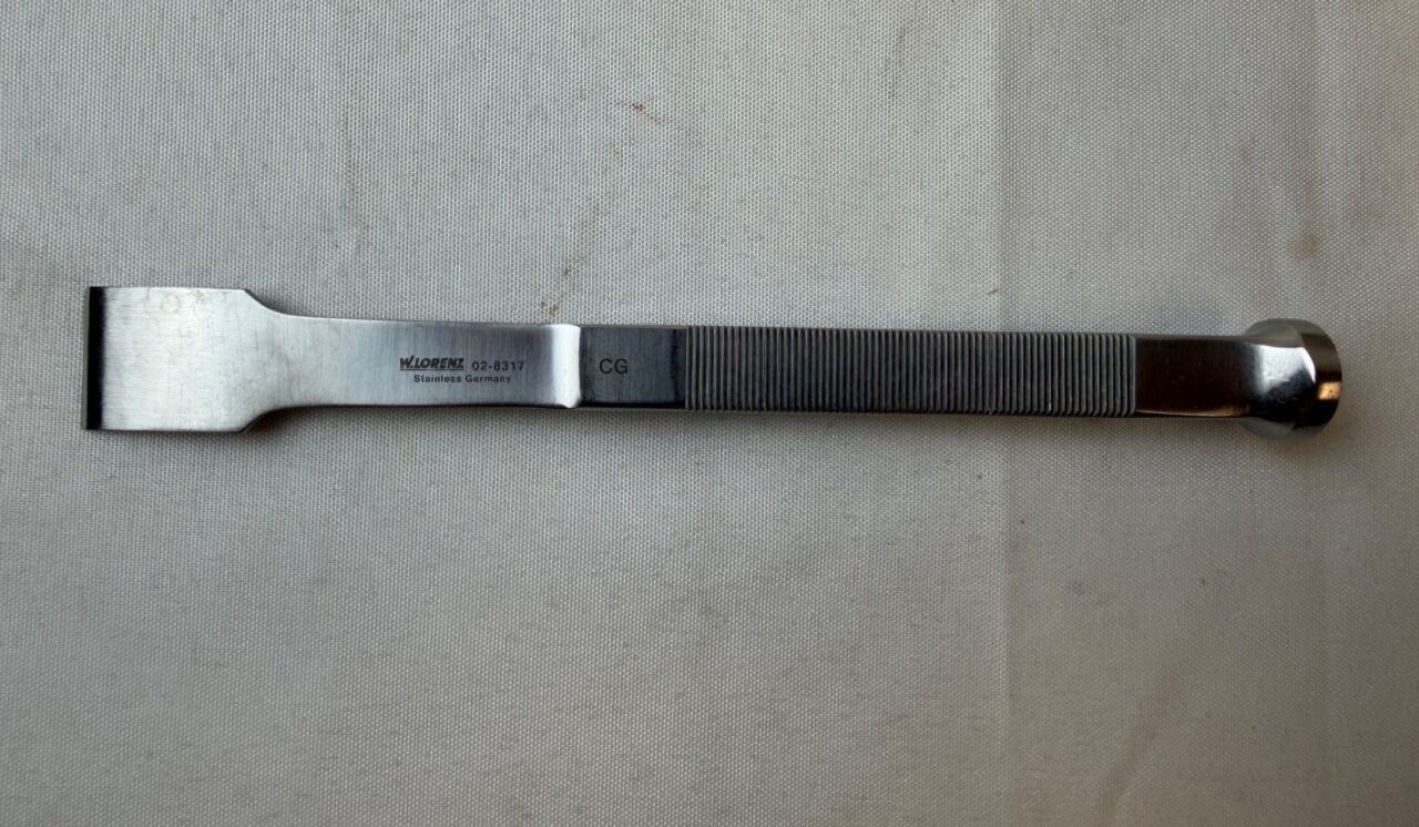 W. LORENZ 02-8317 Markowitz Cranial Osteotome 20mm Curved x 7" Calibrated