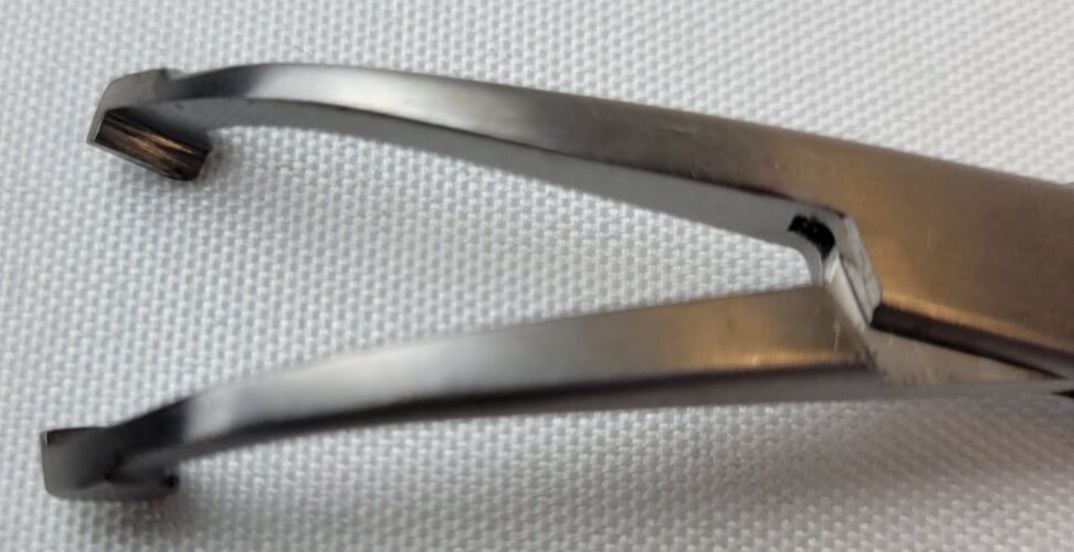 GSOURCE 5 & 5 1/2" Plate and Bone Holding Forceps — photo 3
