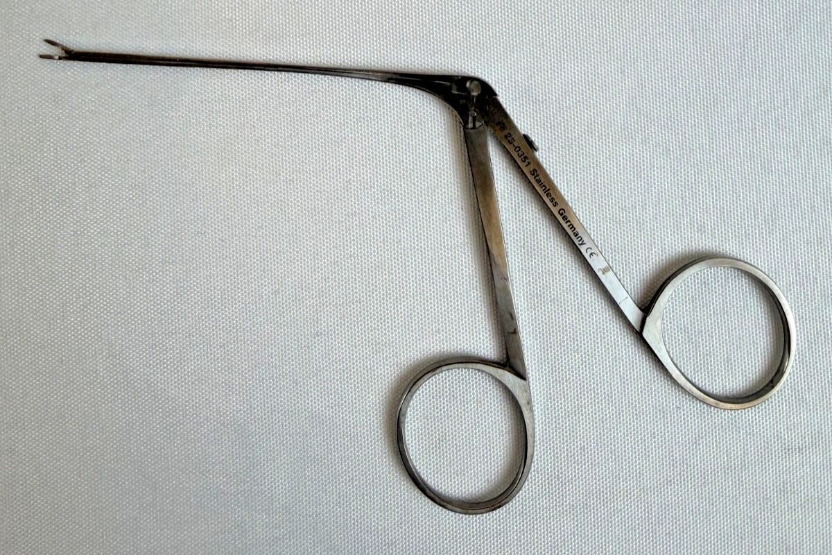 RICHARDS 23-0351 Offset Jaws Micro Grasper 3" Shaft Otology