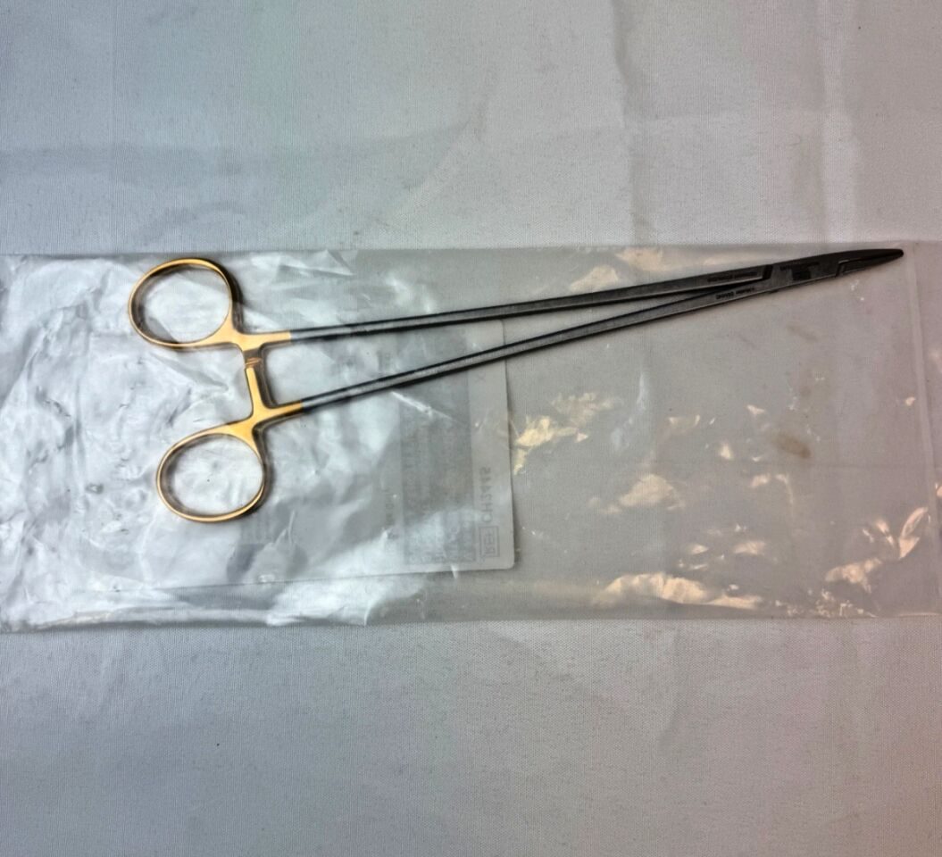 V. MUELLER CH2445 Microvascular Needle Holder Straight Jaws Serrated 9"