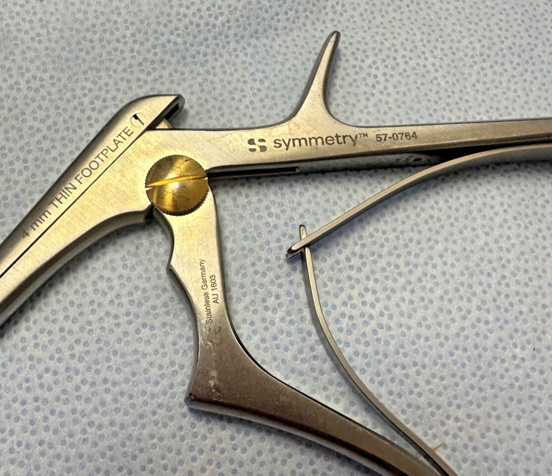 SYMMETRY 57-0764 Cervical Kerrison Rongeur 40deg X 4mm UpBite Thin Footplate — photo 6