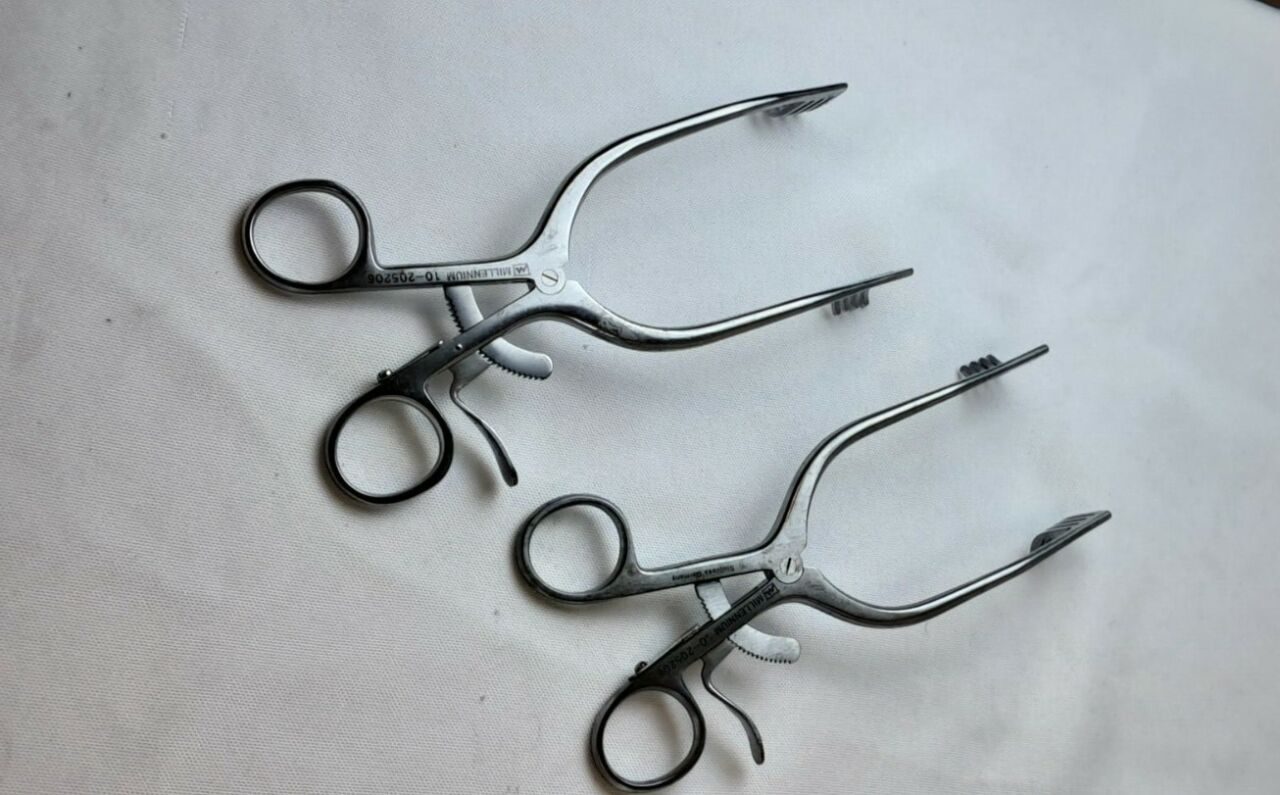 MILLENNIUM 10-205206 Lot of 2 Adson Retractor 7.25 Inches Angled 4X4 Blunt — photo 3