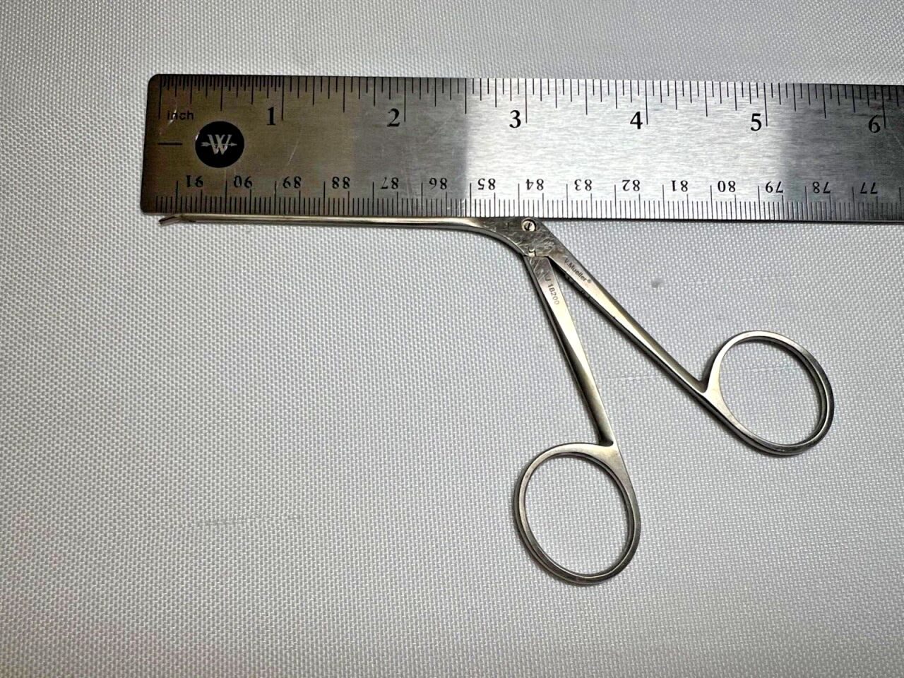 V. MUELLER AU18200 McGee Delicate Crimper Forceps 3-1/8" Length ENT — photo 6