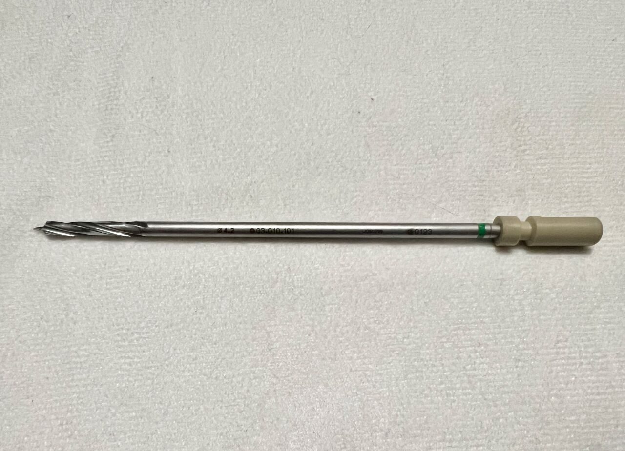 SYNTHES 03.010.101 QC 3-Flute Needle Point Tip 4.2mm Radiolucent Drill Bit — photo 1