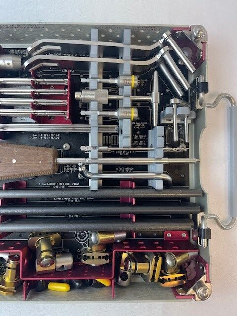 SYNTHES 690.388 Radius Fixator Set — photo 4