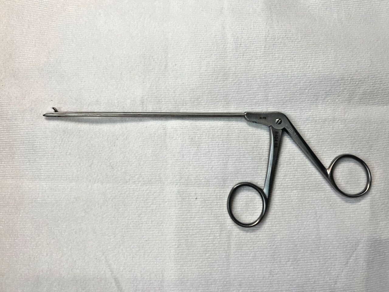 R. WOLF 8404.95 Arthroscopic Straight Cutting Basket Forceps 2mm x 1mm Bite — photo 1