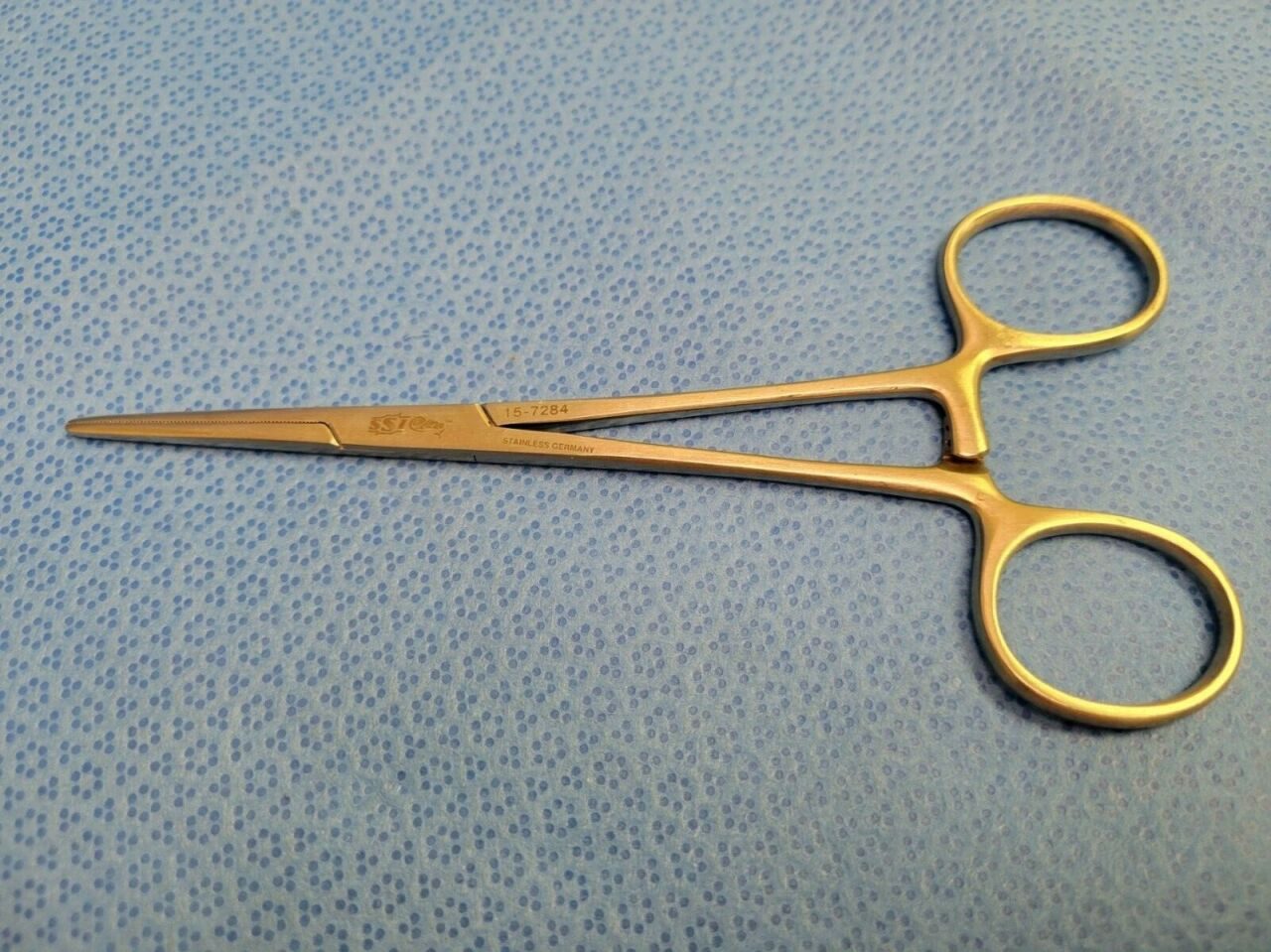 JARIT 15-7284 5.5" Straight Serrated Jaw Coller-Crile Artery Forceps