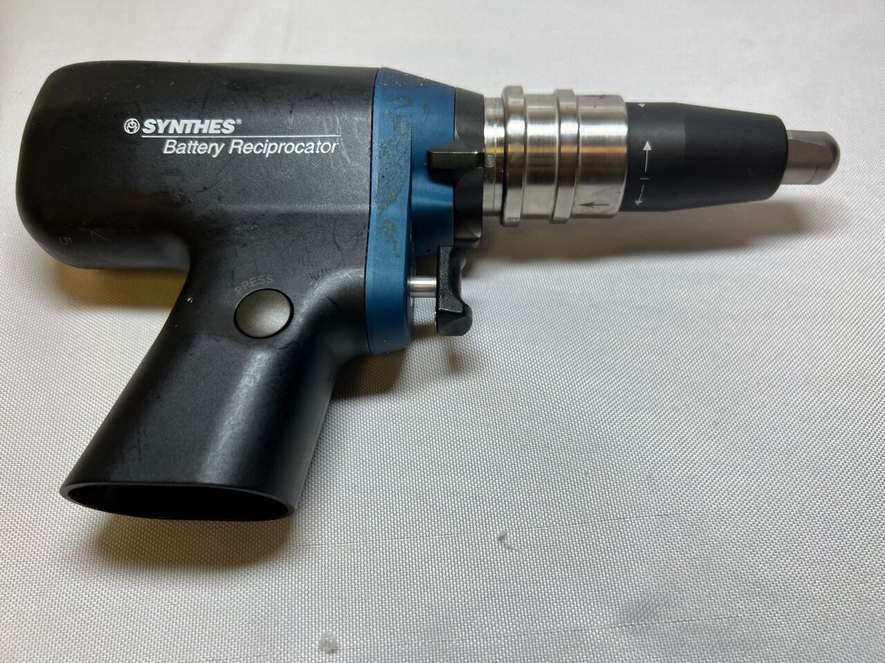 SYNTHES 530.615 Battery Operated Reciprocator Drill — photo 4