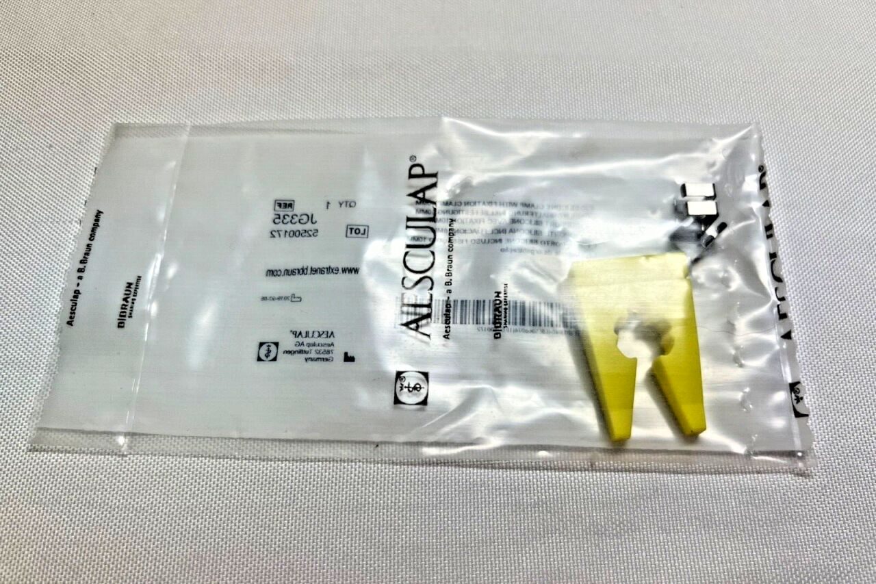 AESCULAP JG335 Large Silicone Clamp w/ Fixation Clamp 3/8" 10mm