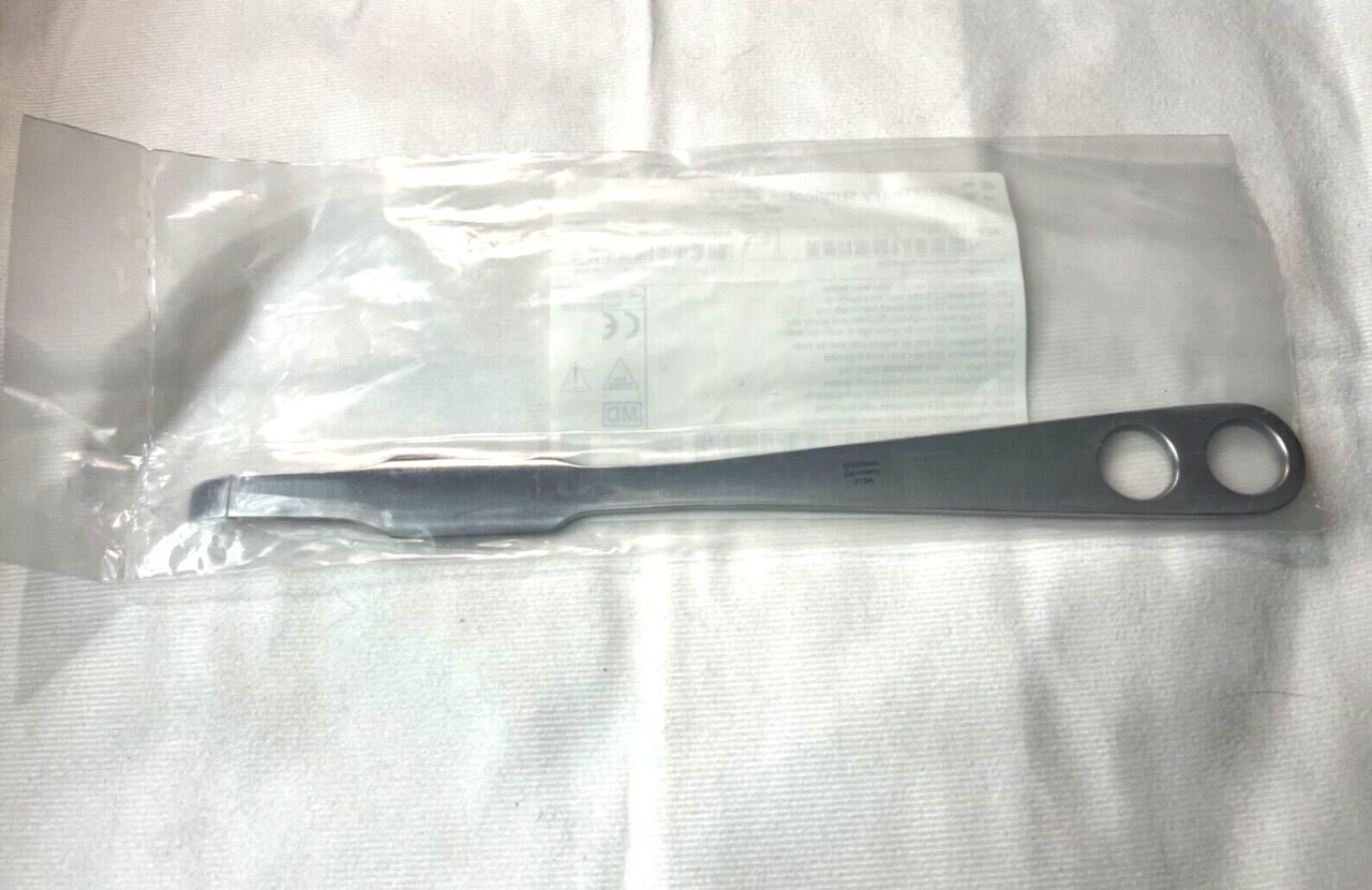 SYMMETRY 77-1167 Hohmann Retractor w/ Finger Ring 22mm Wide 11-1/4" Length — photo 1