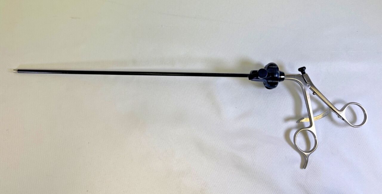 STRYKER 250-080-234 5mm x 33cm Ratcheting Handle & Insulated Shaft Laparoscopy