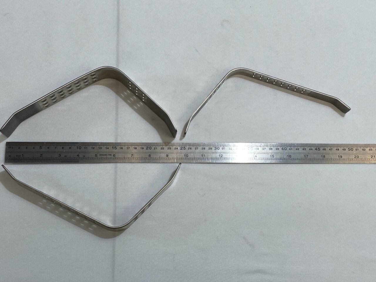 V. MUELLER SU10322 SU10321 SU10320 Perforated Angled Retractors Ortho — photo 7
