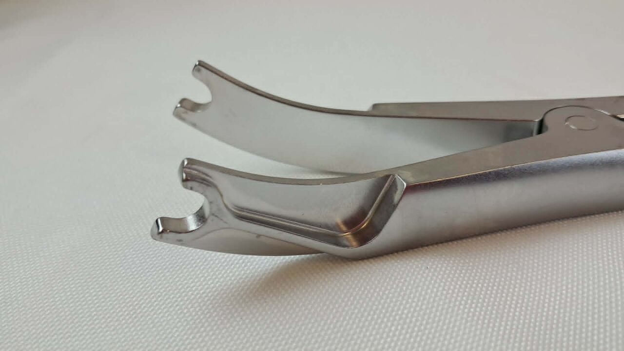 SYNTHES 388.41 Universal Spine Curved Distractor — photo 4