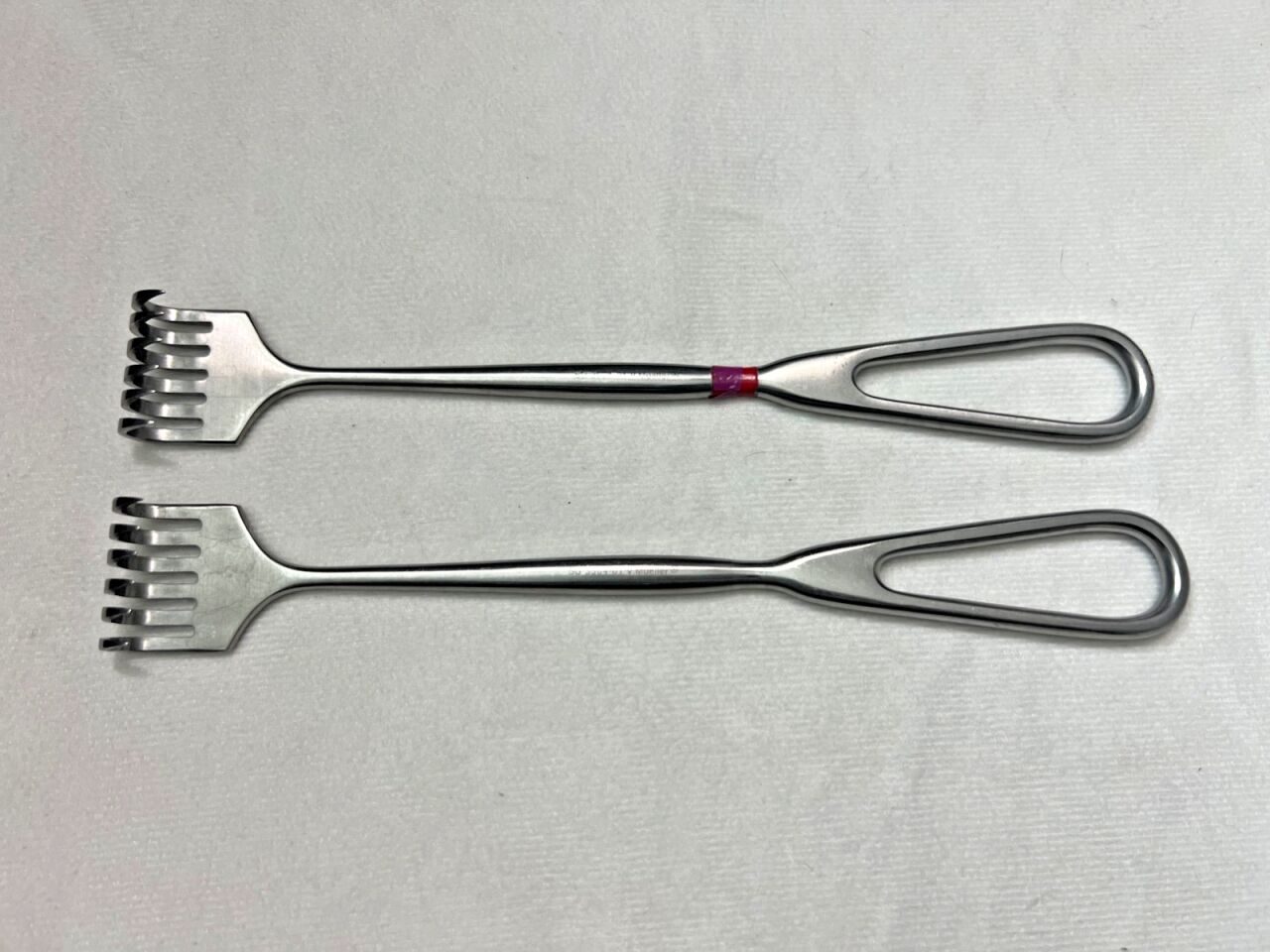 V. MUELLER SU3564-01 Set Of 2 Volkmann Retractors Sharp 6-Prongs 8-3/4" Length — photo 1