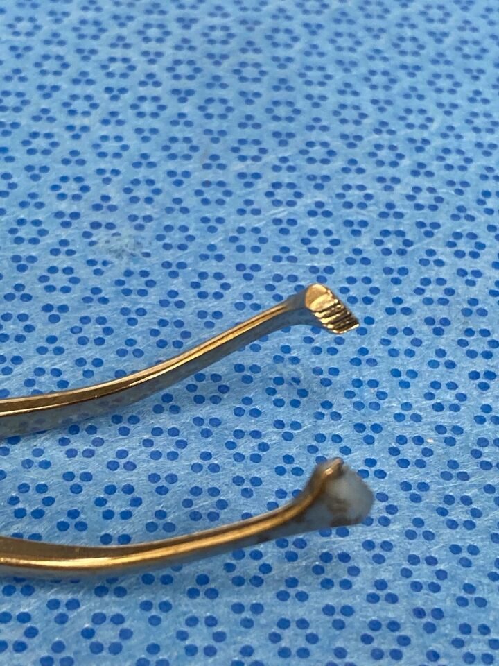 CODMAN 30-7315 White Tonsil Seizing Forceps — photo 5