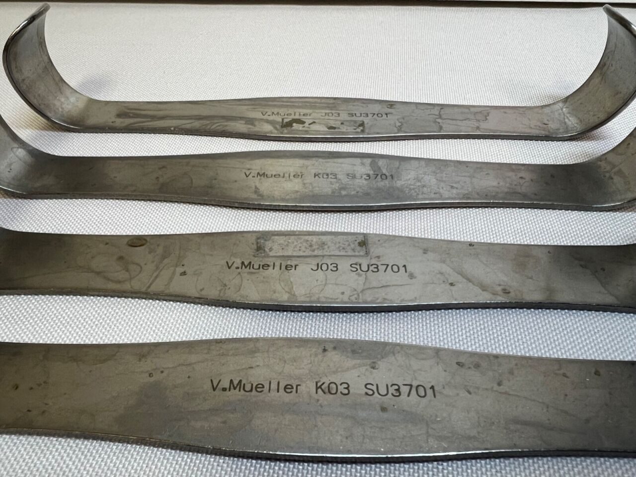 V. MUELLER SU3701 Parker Double-Ended Retractors - Lot of 4 — photo 2