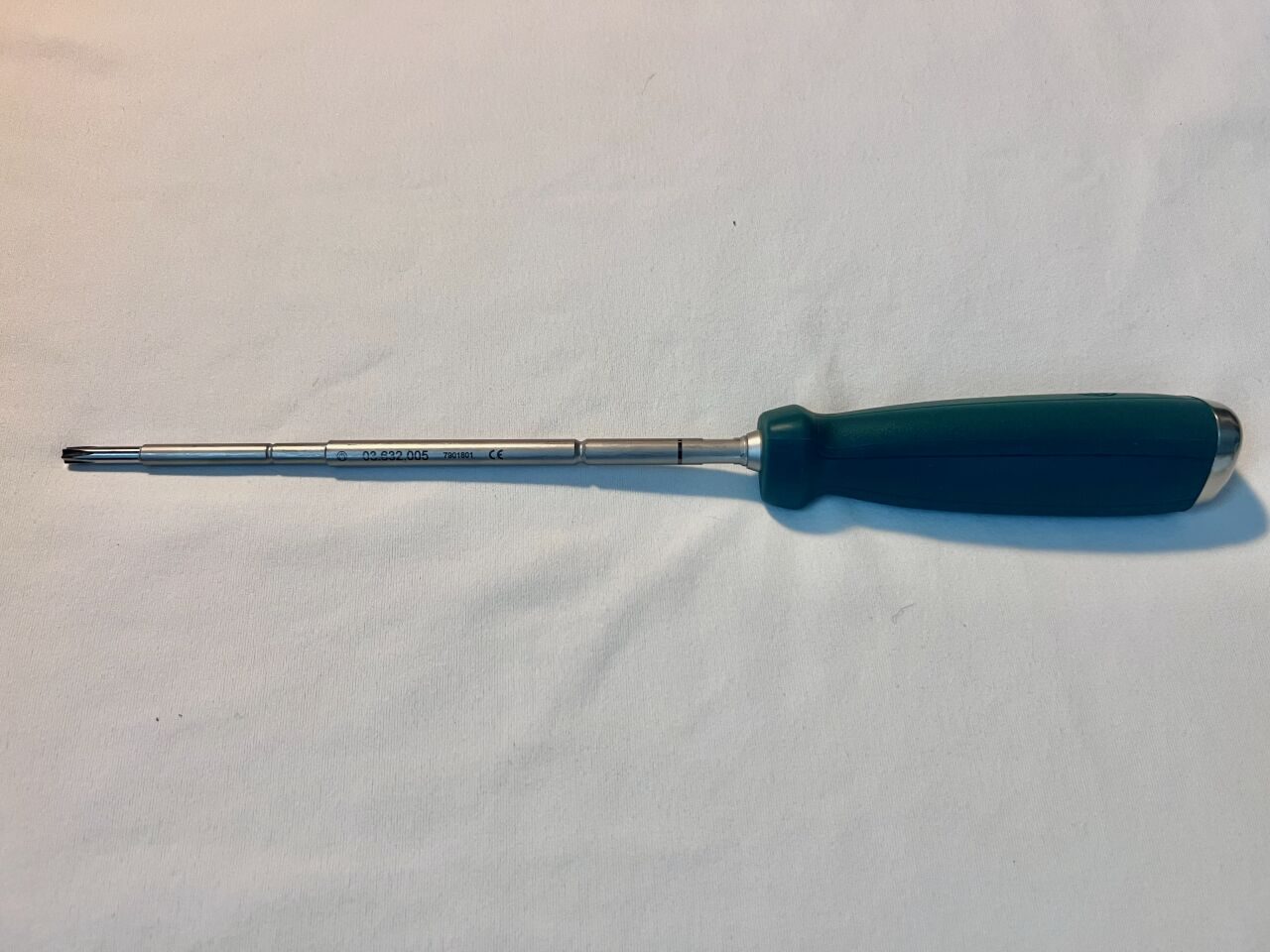 SYNTHES 03.632.005 Spine System T25 Standard Stardrive Screwdriver