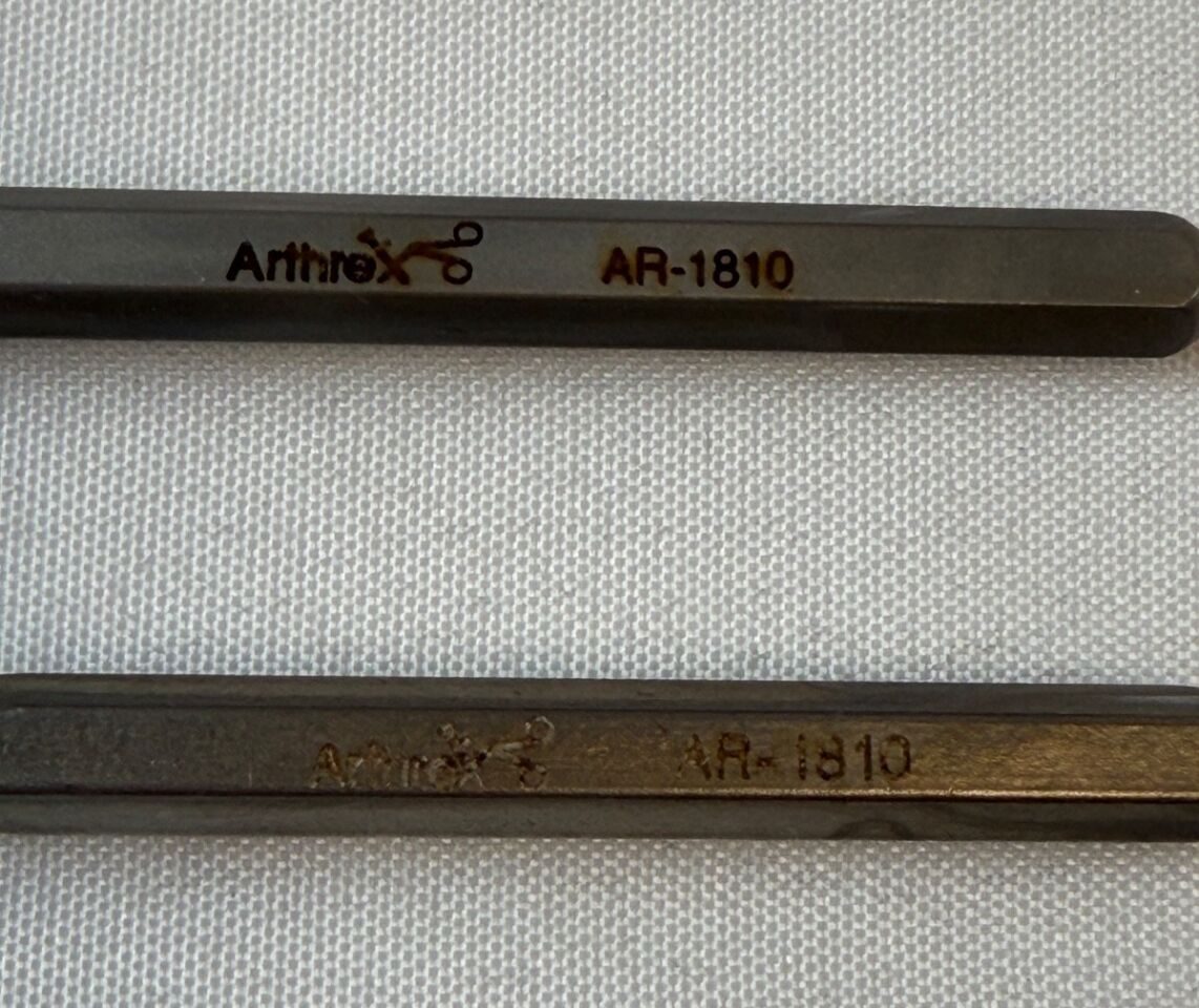 ARTHREX AR-1810 Pair of 9.5mm Graft Harvesting Cutting Guides Arthroscopy Ortho — photo 2