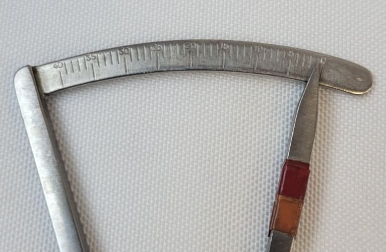 KLS MARTIN 35-134-18 Castroviejo-Epker Caliper, Straight, 0 mm to 40 mm — photo 6