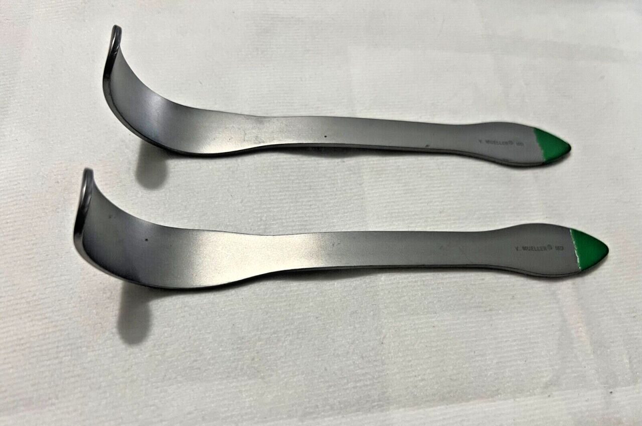 V. MUELLER SU3306 Set of 2 Orthopedic Size 6 Deaver Retractors 6-1/2" Length