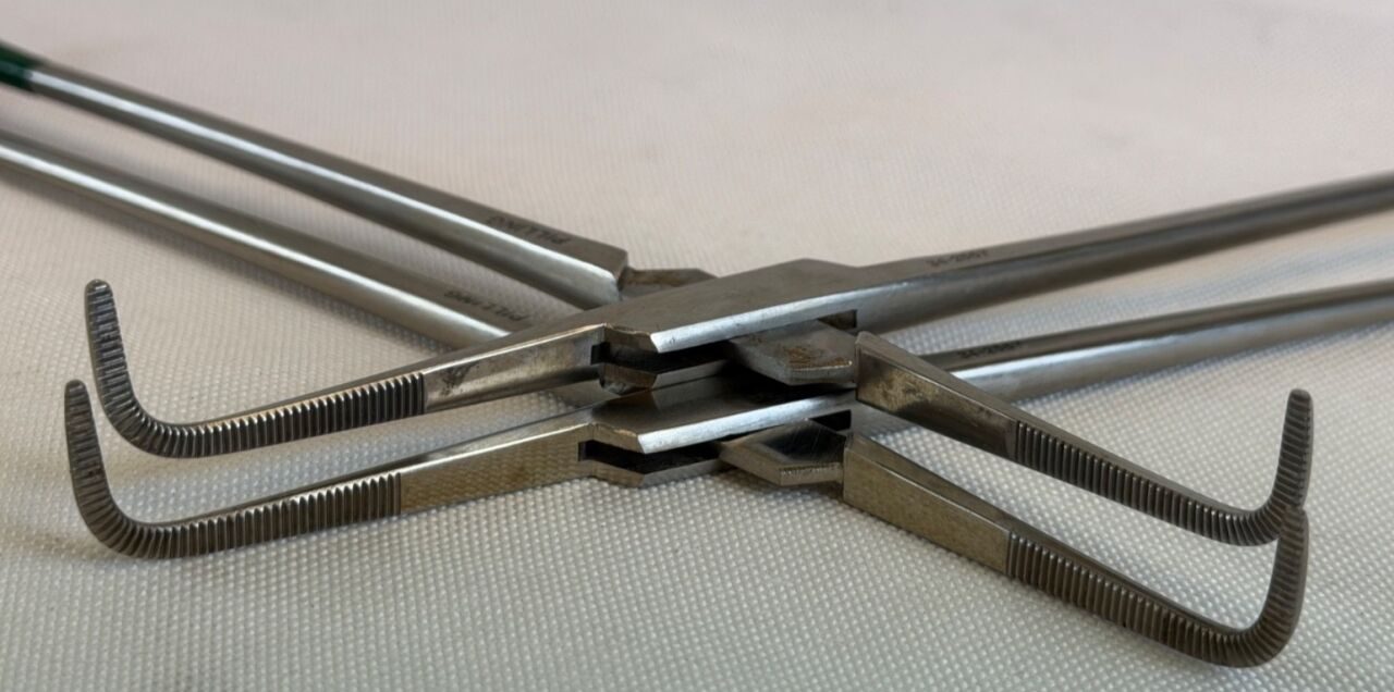 PILLING 34-2557 Kantrowitz Forceps Right Angle Serrated 1.75" Tip x 2mm — photo 5